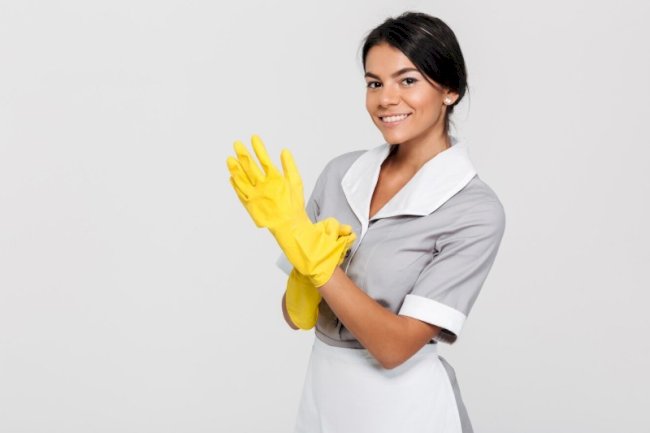 The Benefits of Hiring a Live-in Maid in Dubai: Time, Convenience, and Family Support 