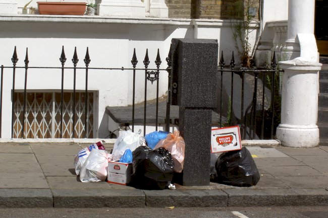 What Should You Know About a Rubbish Removal Company Before Hiring It?