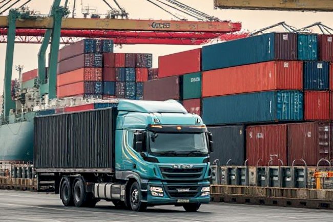 Why Road Cargo from Dubai to Riyadh Is the Smartest Freight Option