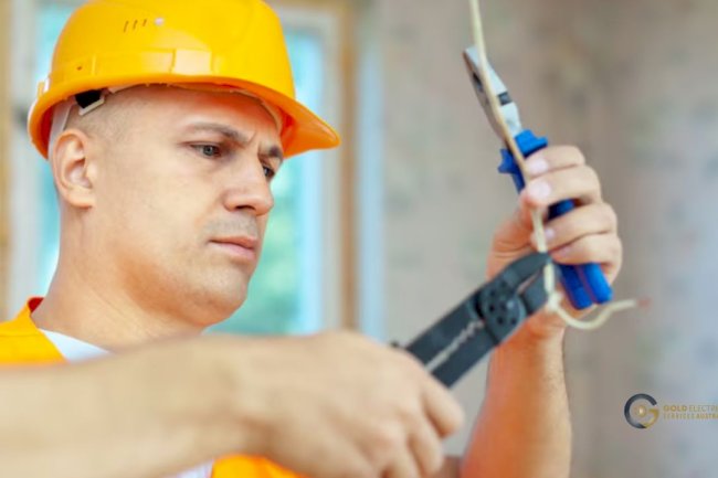 What Every Homeowner in Windsor Should Know Before Hiring an Electrician