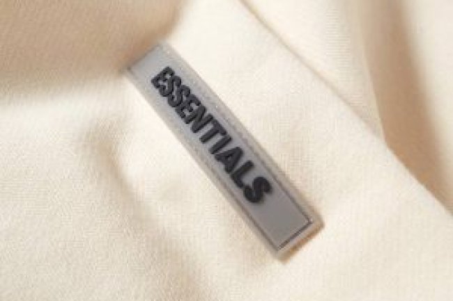 Essential Hoodie – Your Daily Essential, Elevated