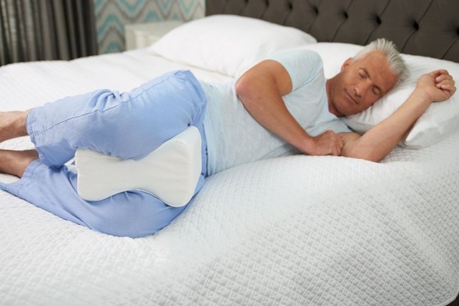 Why Are Side Sleepers with Sciatica Dropping Traditional Pillows?