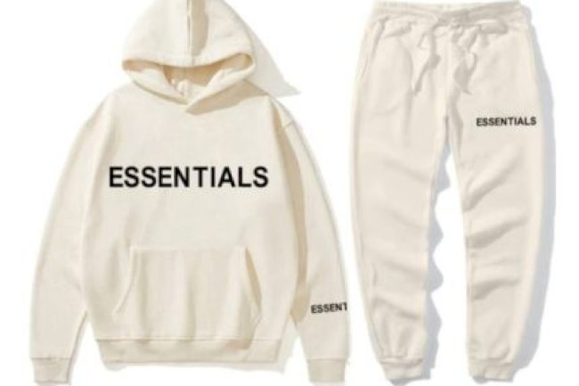 Essential Oversized Hoodie – Relaxed Fit Streetwear for All Seasons