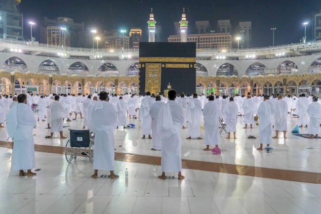 Book Cheap Umrah Packages Birmingham for Big Savings