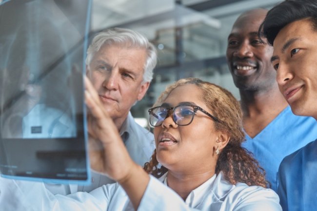 EU Doctors: Trusted Digital Healthcare Access with DokterNow