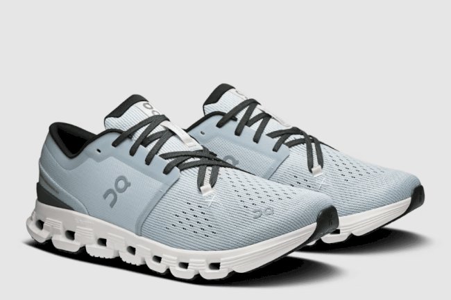 Tenis On Cloud con diseño funcional