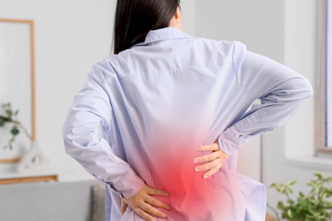 Simple Everyday Habits That Could Be Triggering Your Back Discomfort