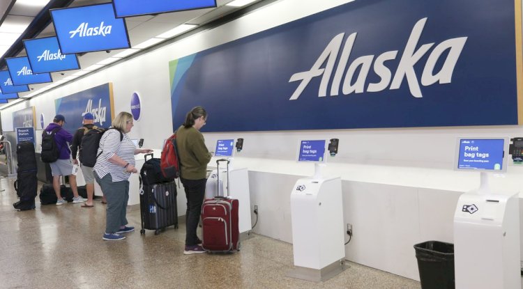 Traveling Smoothly Through Alaska Airlines PHX Terminal +1-888-839-0502