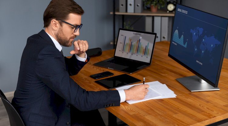How to Start Your Career as a Registered Investment Advisor