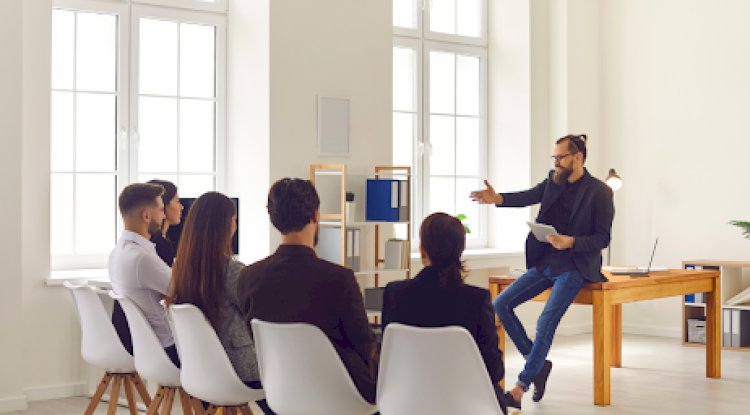 IT Staff Augmentation vs. Traditional Hiring: Which Is Right for Your Business?