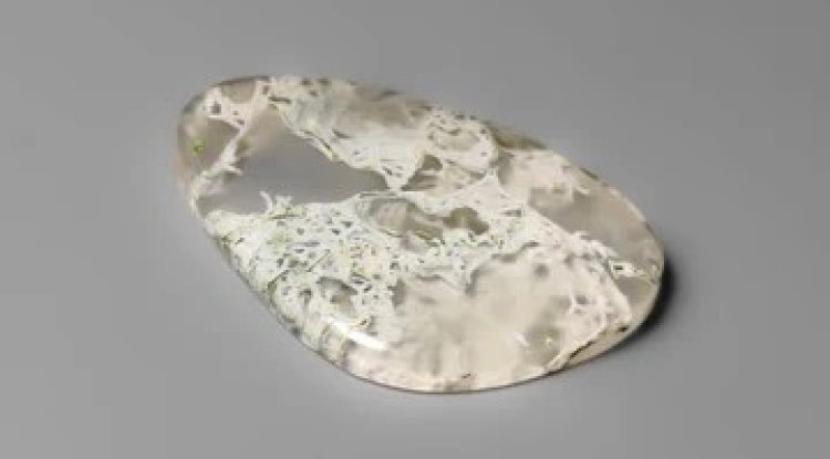 Ethiopian Opals and Water: A Delicate Relationship