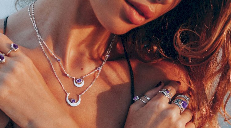 Charoite Jewelry: The Enigmatic Beauty of Siberia's Purple Gemstone