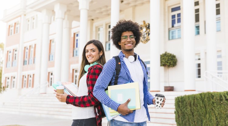 Early Action vs Early Decision: What Every Family Needs to Know Before Applying