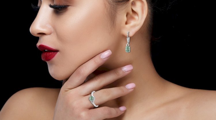 Find out why green kyanite rings are so alluring.