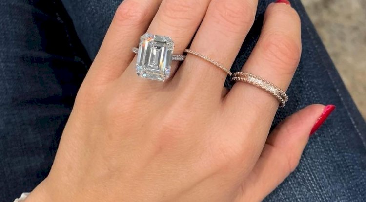 The Best Emerald Cut Engagement Ring Styles for This Year