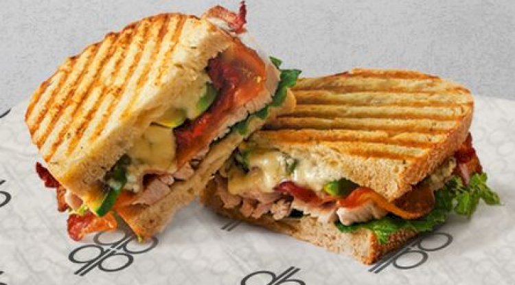How Custom Food Wrapping Paper Enhances Customer Experience