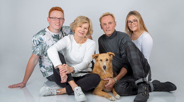Capturing Generations: How a Family Photo Studio Preserves Legacy Through Portraits