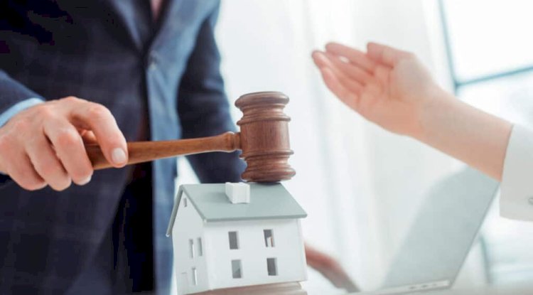 Hire services from the best property auction solicitors for a smooth property transaction