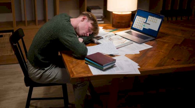 How Poor Sleep Affects Mood and Mental Well-being  