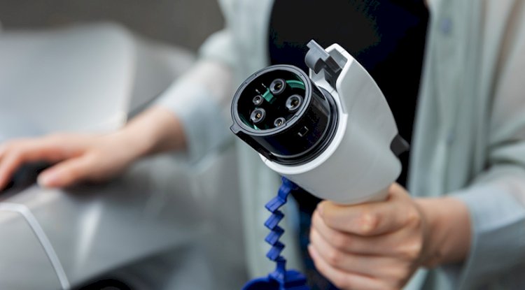 Powering the Future: Top EV Charger Installation Contractors and Electric Vehicle Charging Solutions