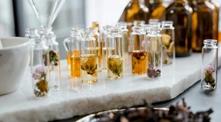 The Best Online Perfume Stores Reviewed by Experts
