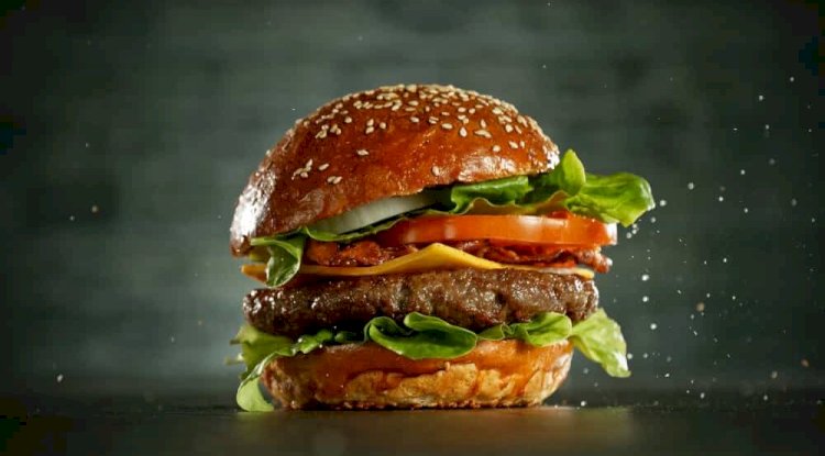 Best Burger in Canada: Beef or Chicken? We Compare Them All.