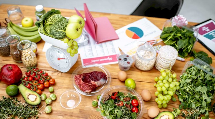 Cravings Out of Control? A Nutritionist & Dietitian’s View
