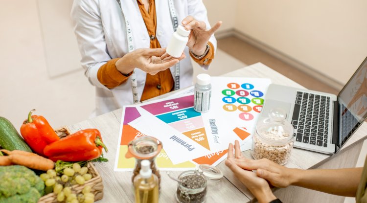 What’s the Role of a Nutritionist & Dietitian in Fitness?