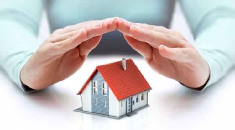 How to Work with a Homeowners Insurance Adjuster After a Claim