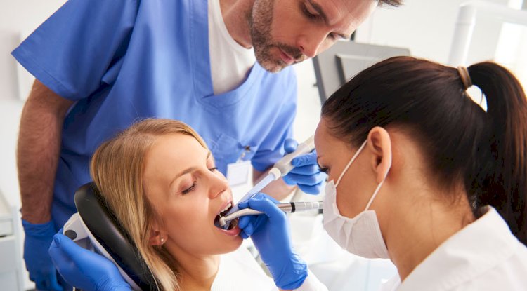 Can a Dental Hygienist Spot Early Signs of Cavities?