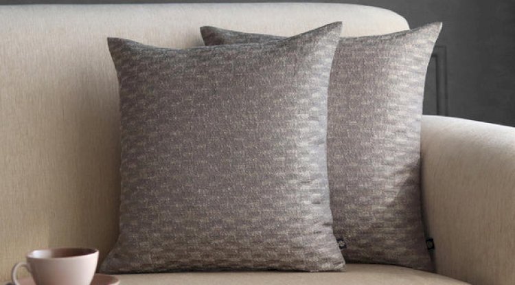 7 Reasons Why Silk Pillow Covers Are a Smart Choice