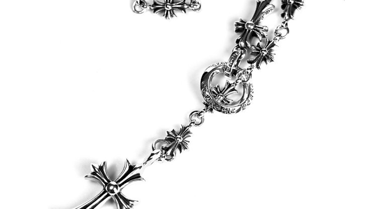 Should You Wear Chrome Hearts Necklace in the Shower?