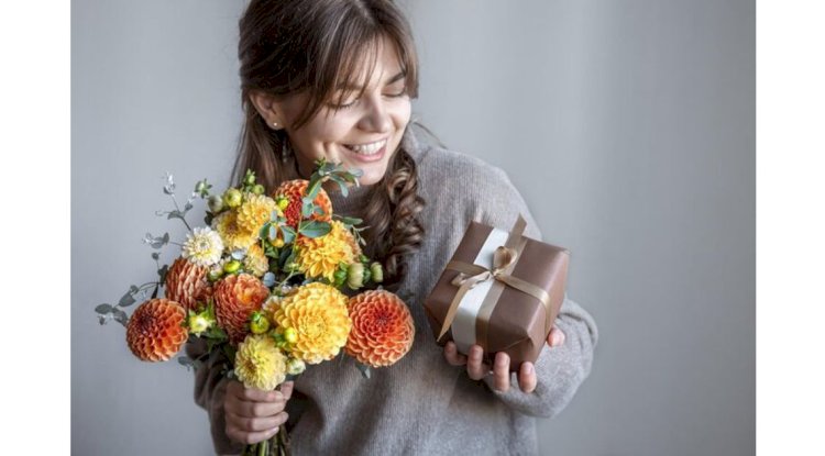 Send Birthday Anniversary and Special Occasion Flowers to Gorakhpur Online Enjoy Same Day Midnight Fresh with Free Delivery