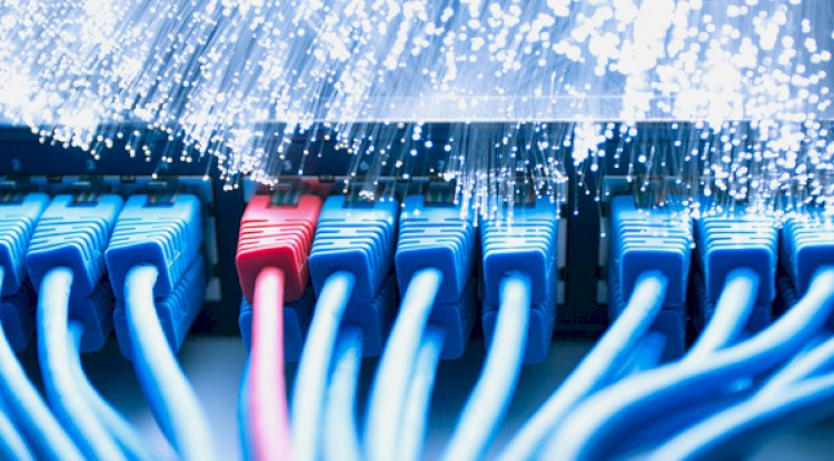 How a Network Cabling Contractor Powers Hybrid Work & Maximizes ROI