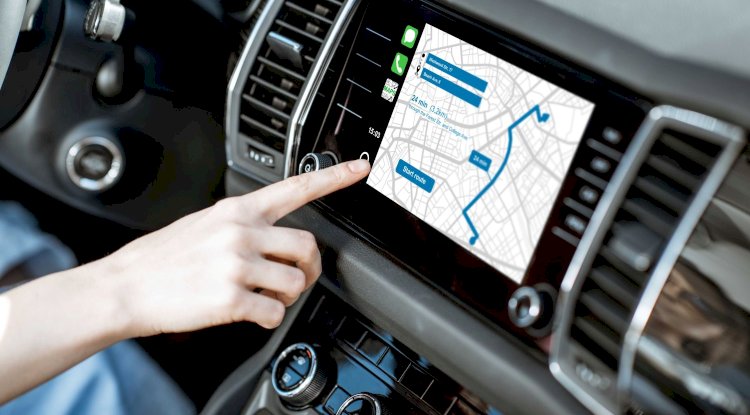 How Drivers and Pilots Use GPS Navigation
