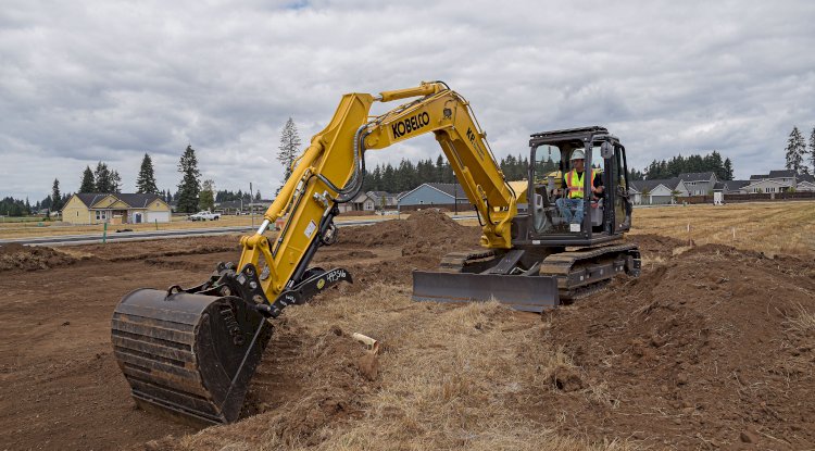 Heavy Equipment Seller Insights: Choosing the Right Machinery for Your Projects