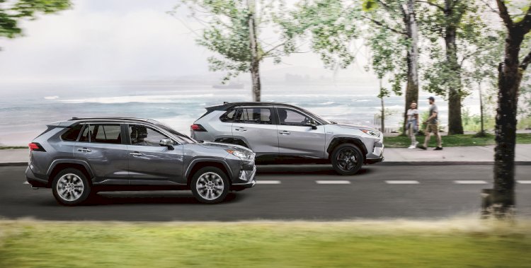 From Beaches to Mountains: Where to Go After You Rent a Car in Dubai