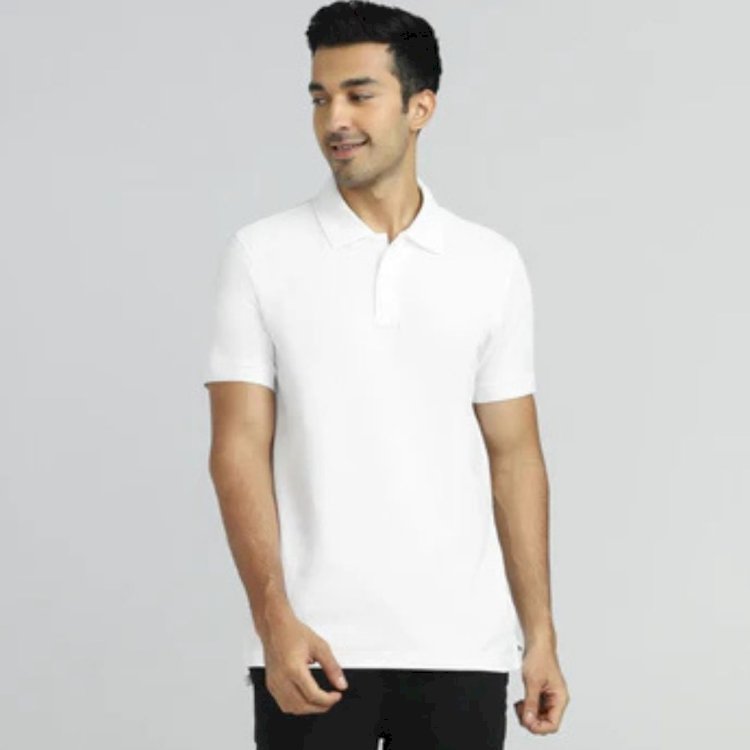 How to Keep Your White T-Shirts Looking Fresh: Tips for Maintaining Brightness