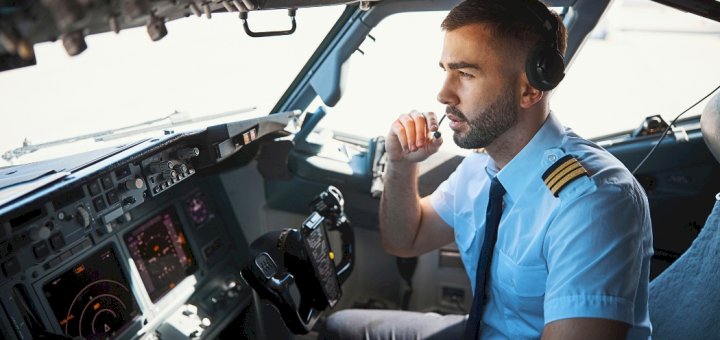 Career Opportunities After Getting a Commercial Pilot License?