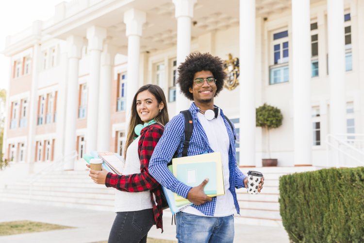 Early Action vs Early Decision: What Every Family Needs to Know Before Applying