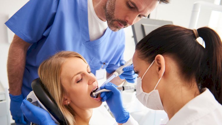 Can a Dental Hygienist Spot Early Signs of Cavities?