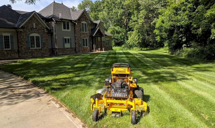 Lawn Mowing Service in Arlington, TX: Your Guide to a Lush, Manicured Lawn