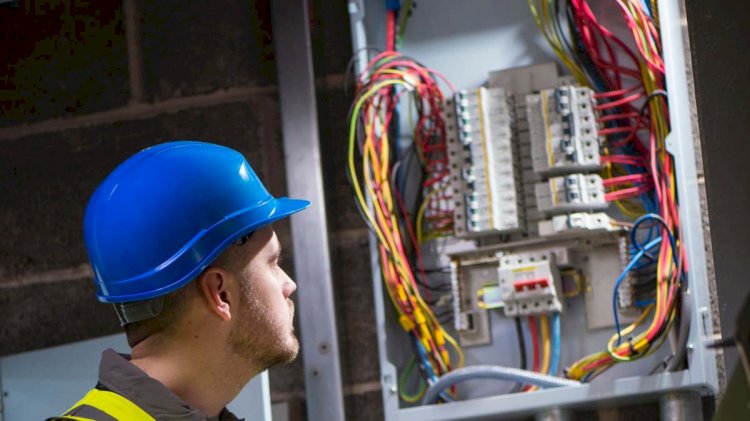 Electrician Coquitlam: Residential & Commercial Electrical Services in Coquitlam