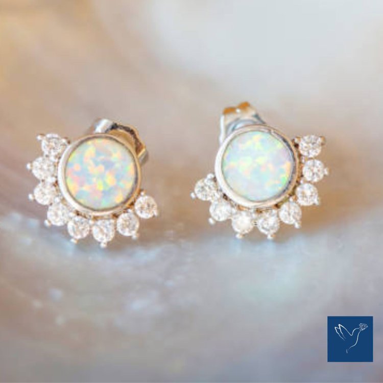Using Opal for Meditation to Find Peace and Clarity
